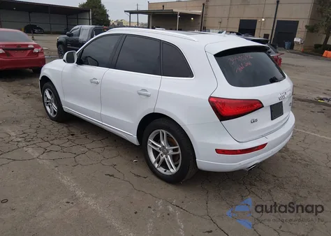 2015 Audi Q5 2.0T Premium z USA, uszkodzony, nr VIN WA1LFAFP5FA050671